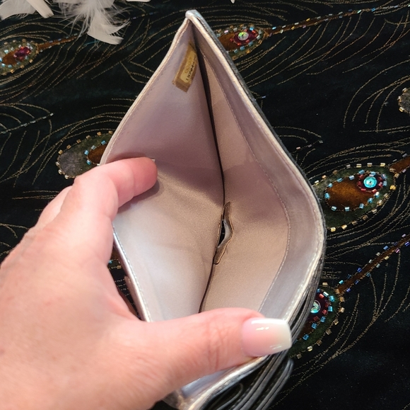 Chanel Camelia Wallet - Picture 8 of 9